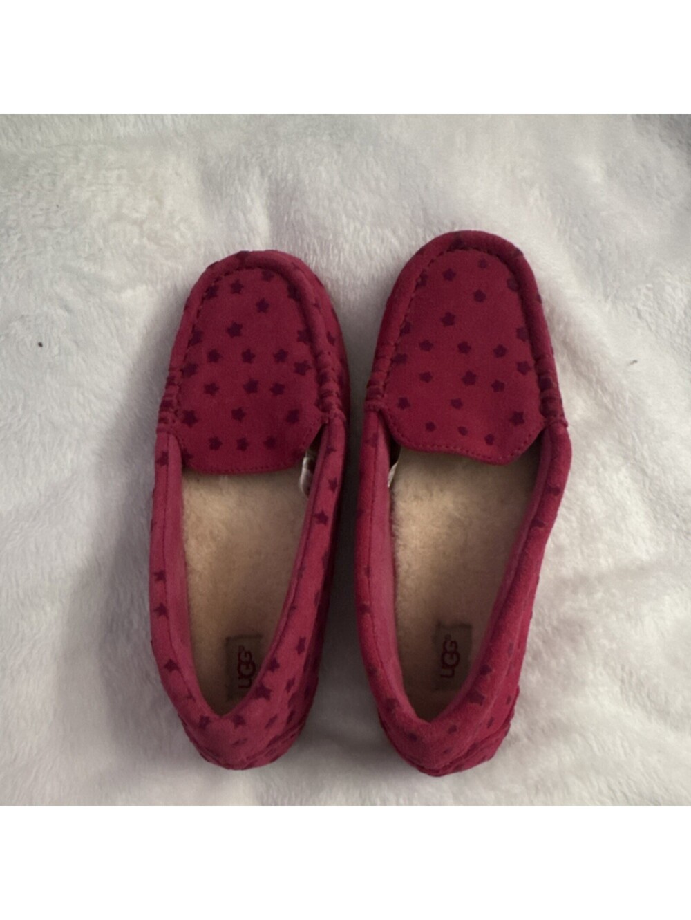UGG Red Suede Star Pattern Women's Moccasin Slippers US 4 UK 3 EU 34 - Picture 1 of 4